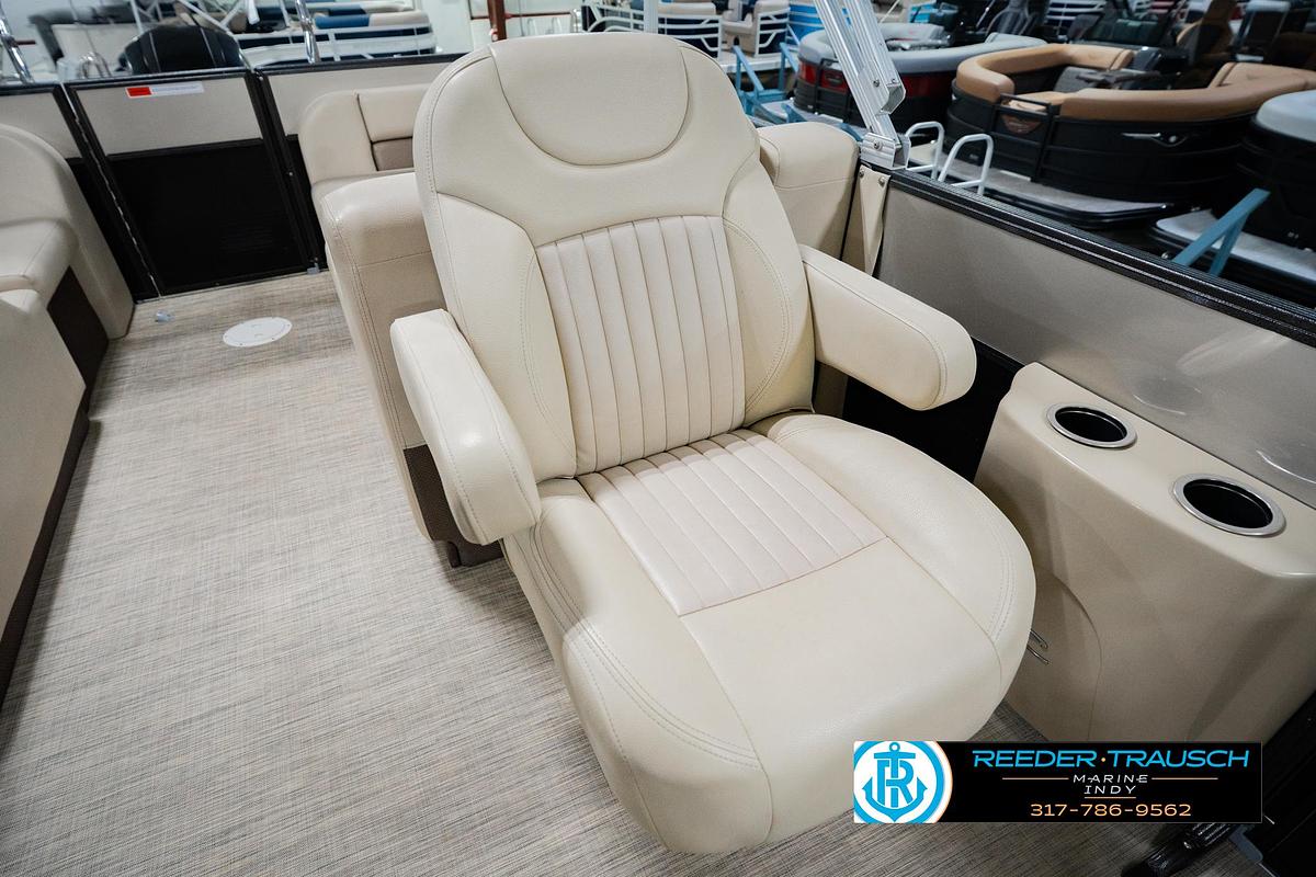 Used 2016 Crest 250 SLR2