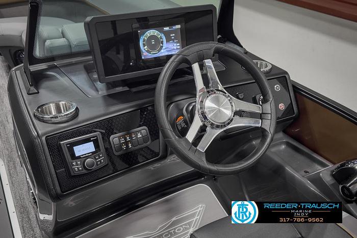 2025 Bennington 24 MFB