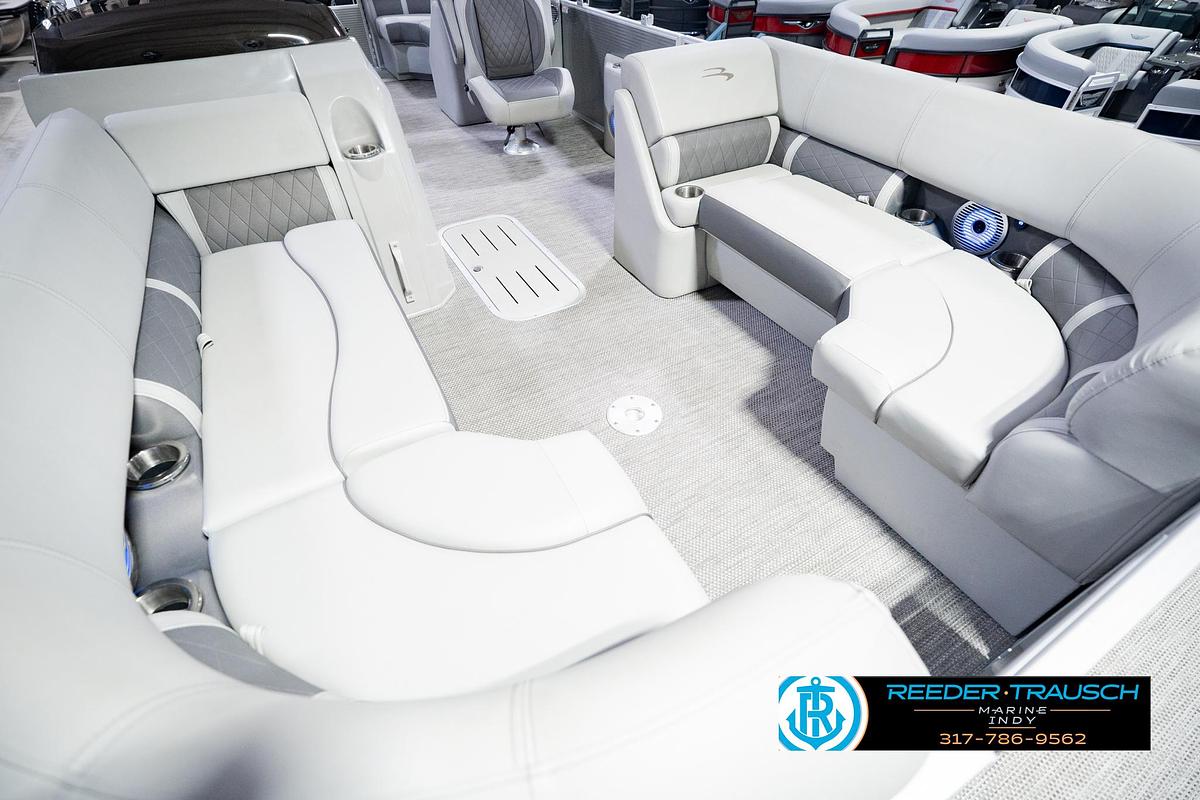 Used 2023 Bennington 23 LSR