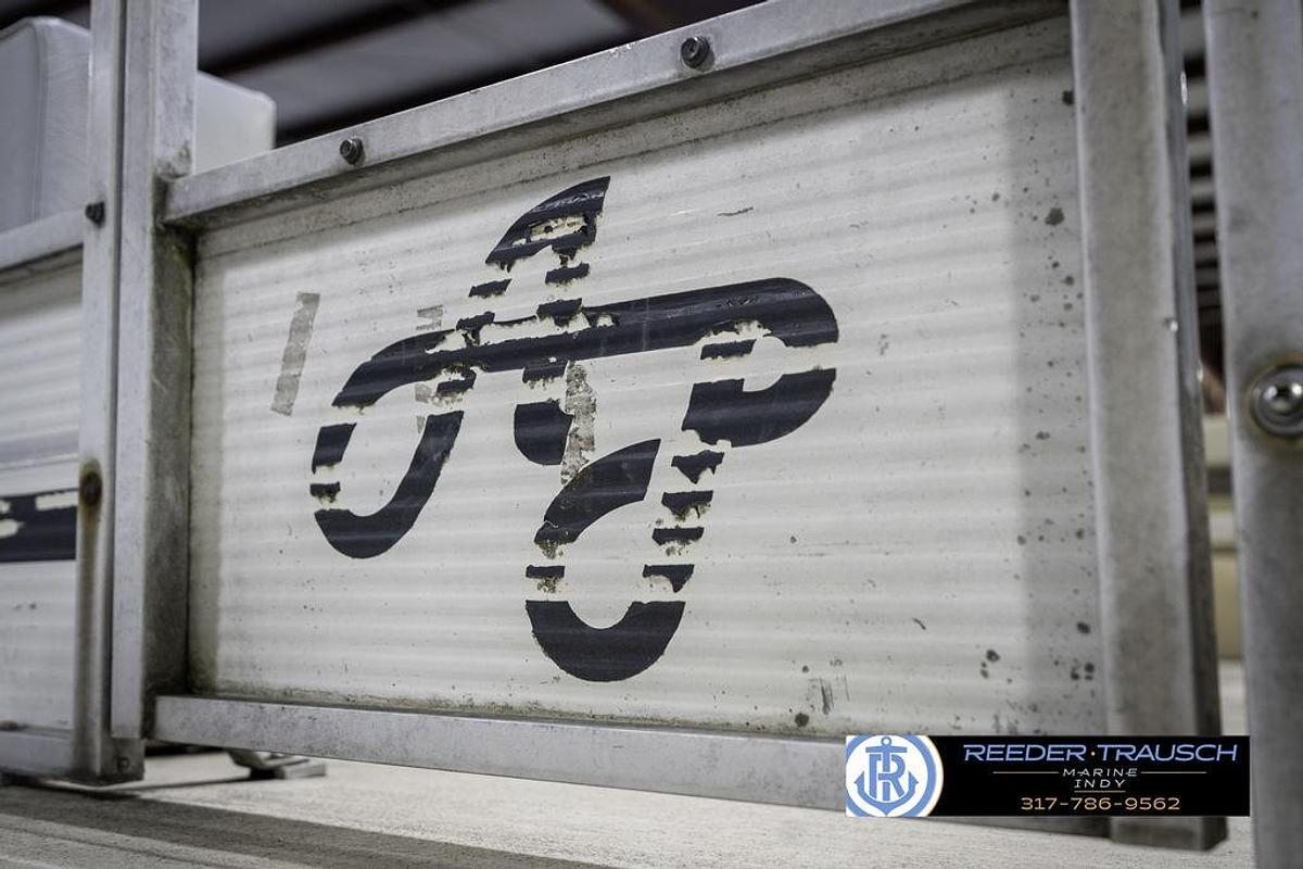 Used 1985 Godfrey Aqua Patio