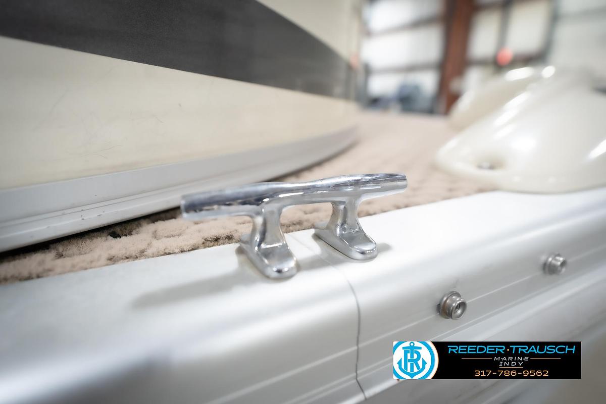 Used 2003 Bennington 2050 RL