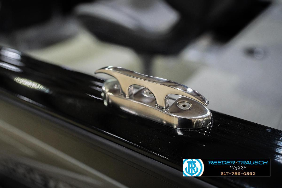 2026 Lund 1700 Explorer Side