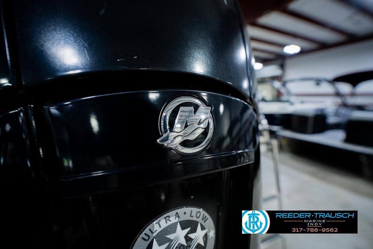 Used 2016 Crest 250 SLR2