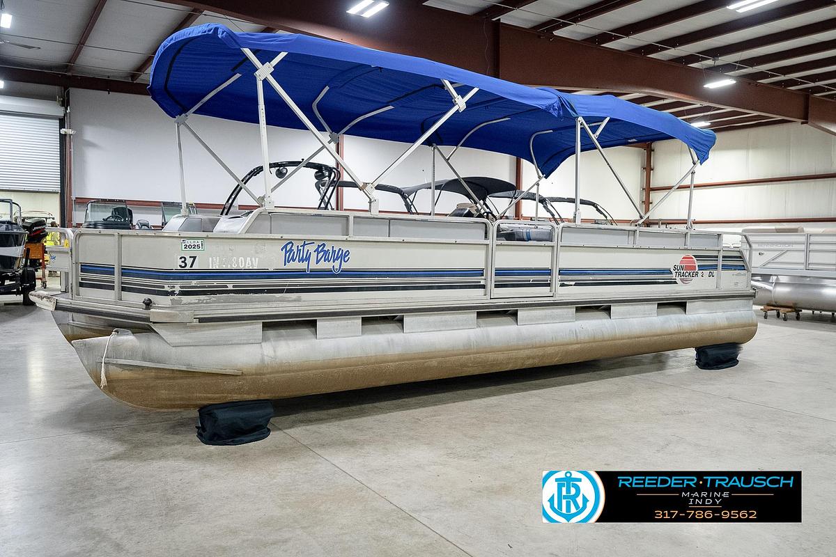 Used 1992 Sun Tracker Party Barge 24