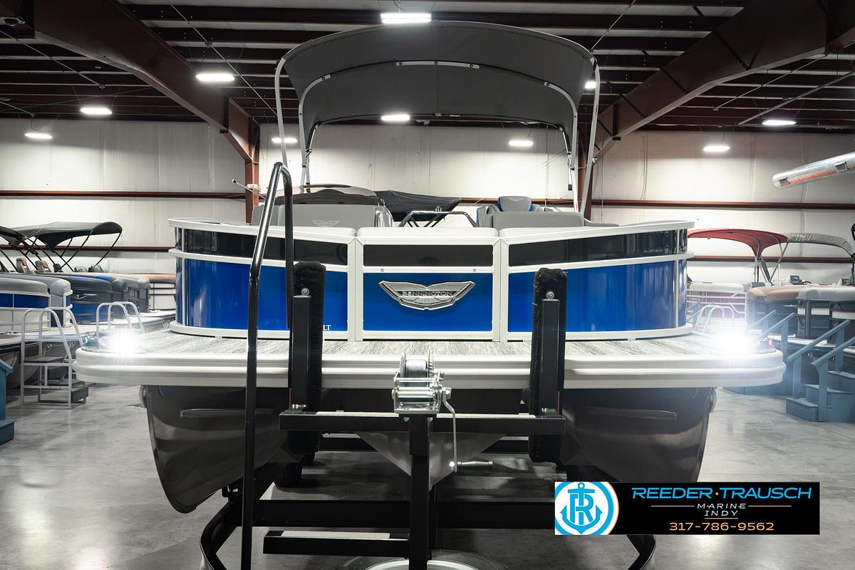 Used 2025 Bennington 25 L Bowrider