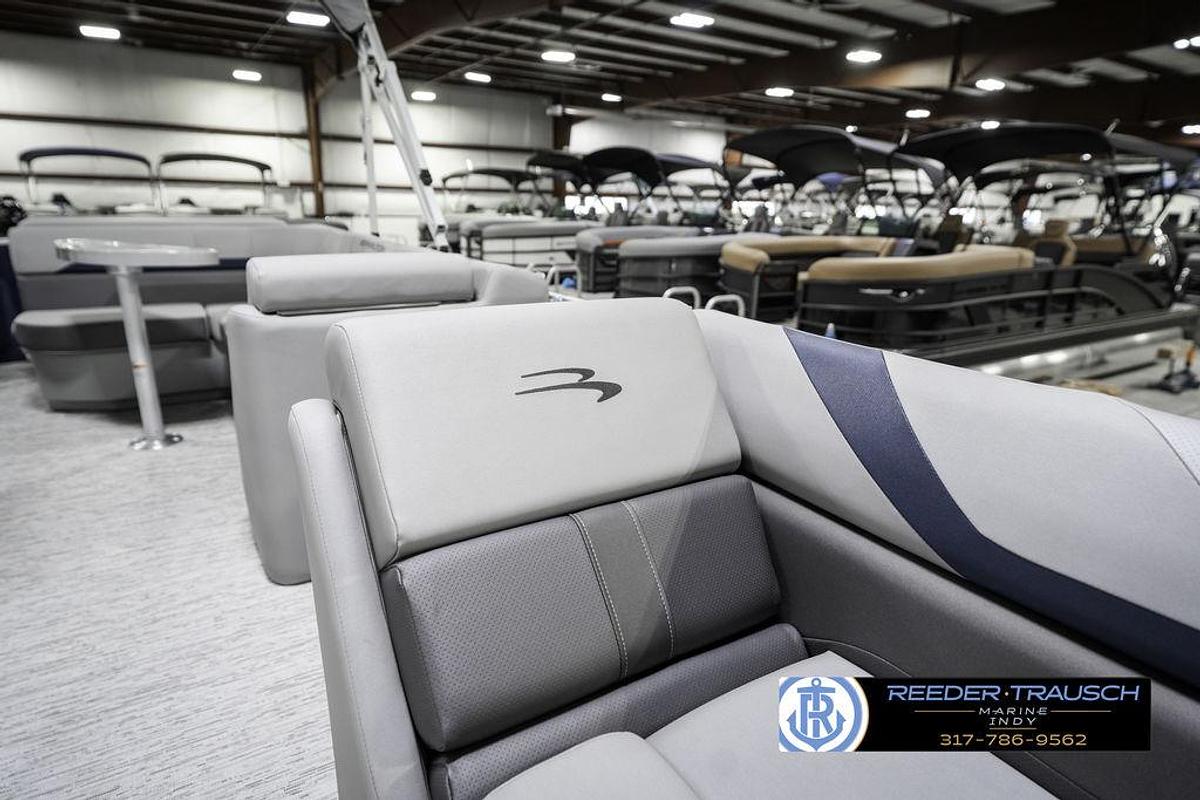 2025 Bennington 22 SXL