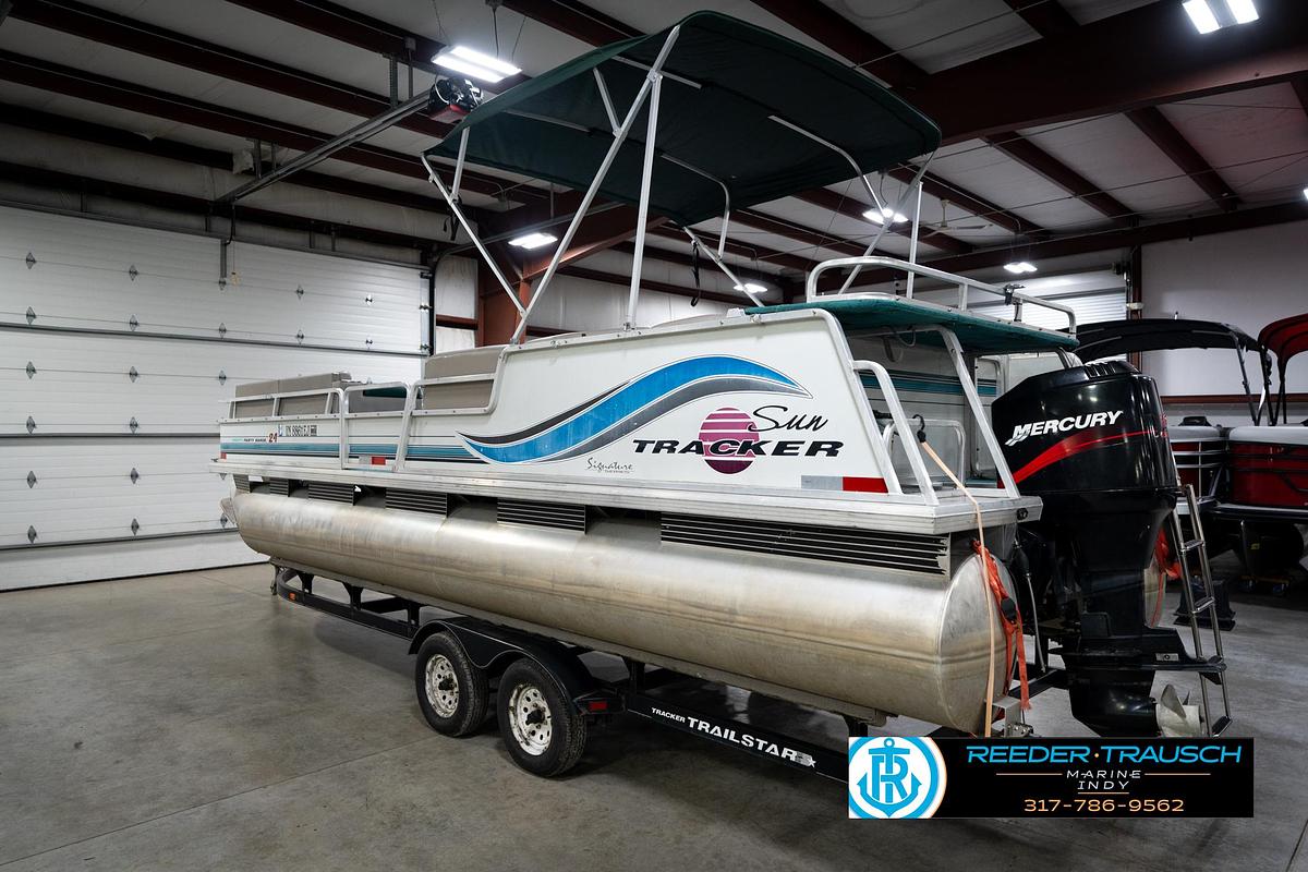 Used 1996 Suntracker Party Barge 24
