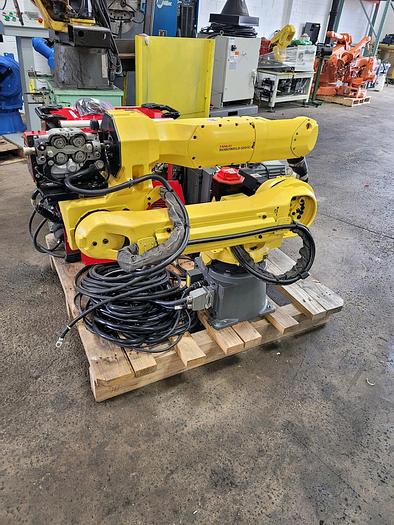 Refurbished Fanuc Arcmate 120ic with R30ib Controller and Lincoln R350 Welder - Low Hours