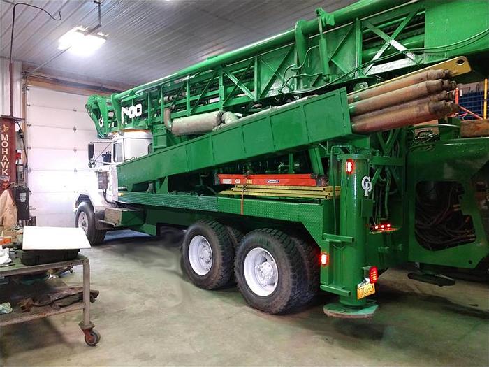 Used 1979 Chicago Pneumatic 700 Drill Rig