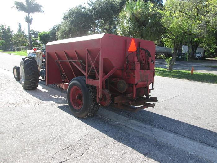 Used M&S 3 Ton Fertilizer Spreader