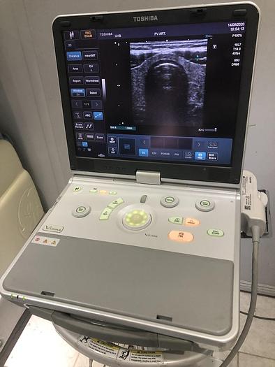 Gebraucht Toshiba Viamo Ultraschallsystem mit 1x Sonde auf Trolley