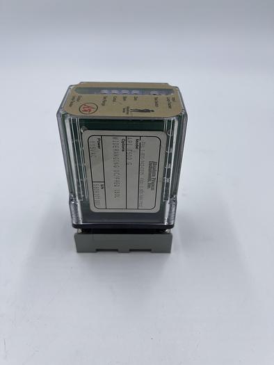 Used ABSOLUTE PROCESS INSTRUMENTS API 7500 G, IDEC SR2P-06