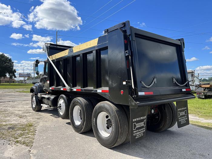 Used 2006 MACK CV713 Granite 5606