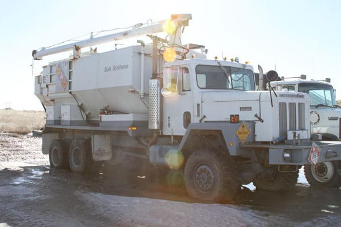 Used International Paystar 6x6 Chassis