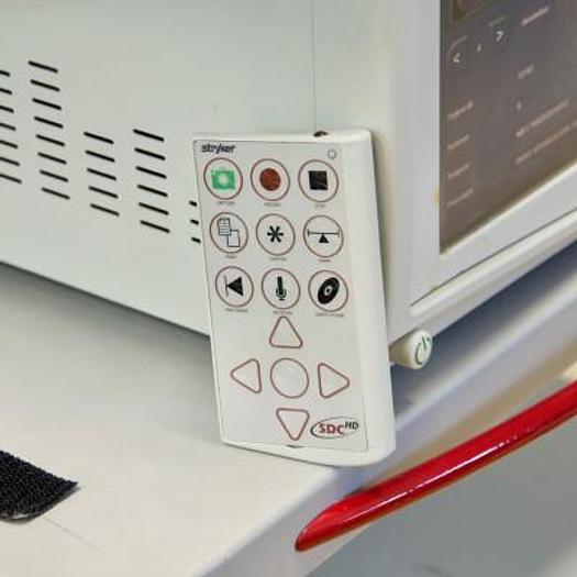 D'occasion COLONNE DE COELIOSCOPIE STRYKER AVEC CAMERA HD ET DEUX ECRANS PLATS