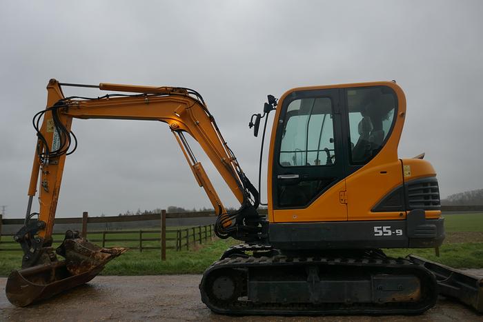 Used 2013 HYUNDAI ROBEX55-9