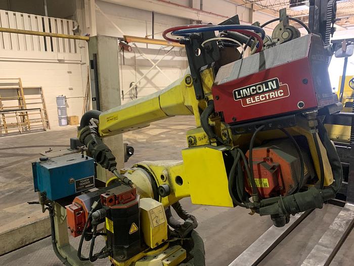 Used GENESIS VERSA 2G DUAL TRUNNION MIG WELDING CELL YR.1998 W/FANUC ARCMATE 120IC/10L ROBOT YR. 2008