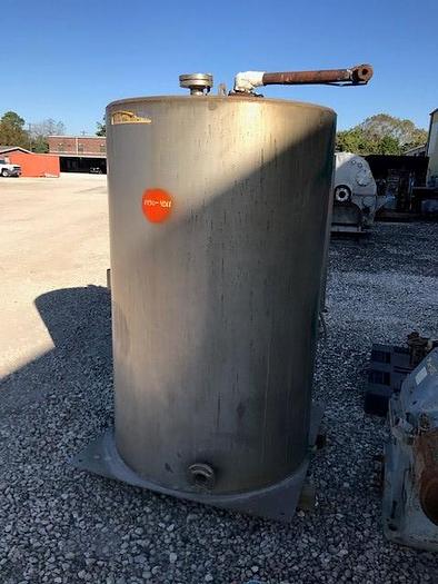 Used 500 GALLON SMITH TANK CO. VERTICAL TANK - 304 SS
