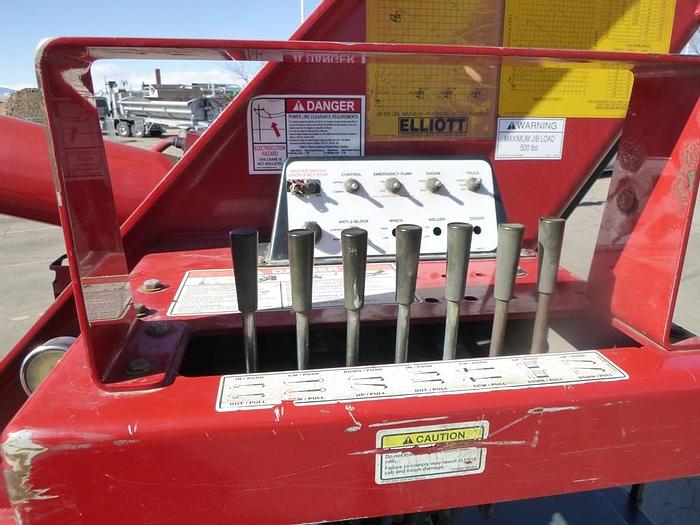 Used 2011 International 4300 Elliott L60R Sign Crane - M97776