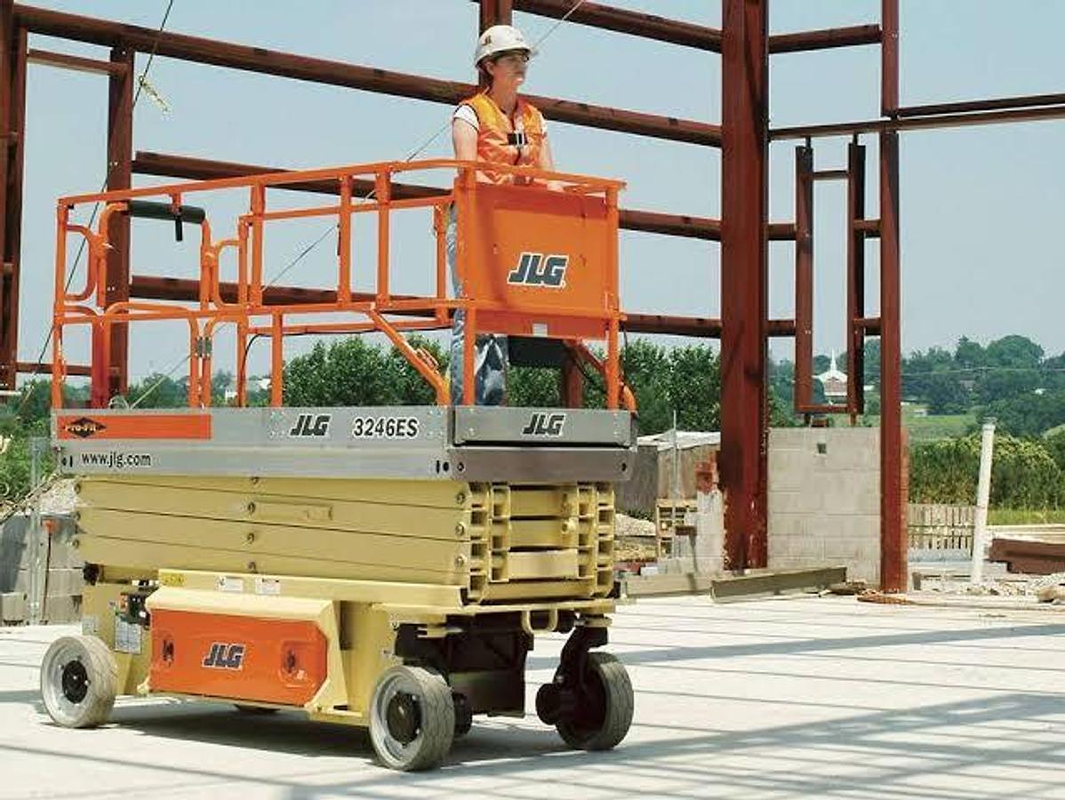 Used JLG 3246ES SCISSOR LIFT