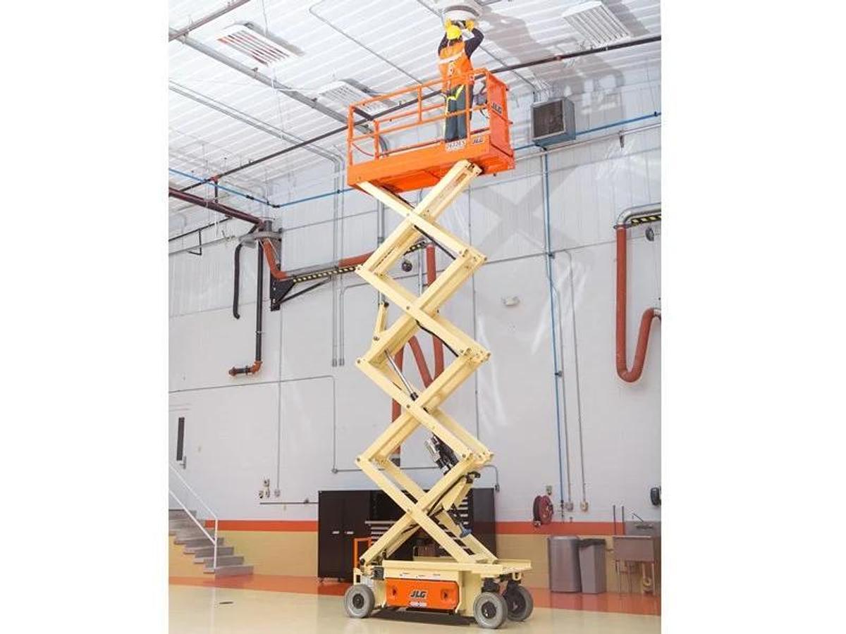 Used JLG 2632ES SCISSOR LIFT