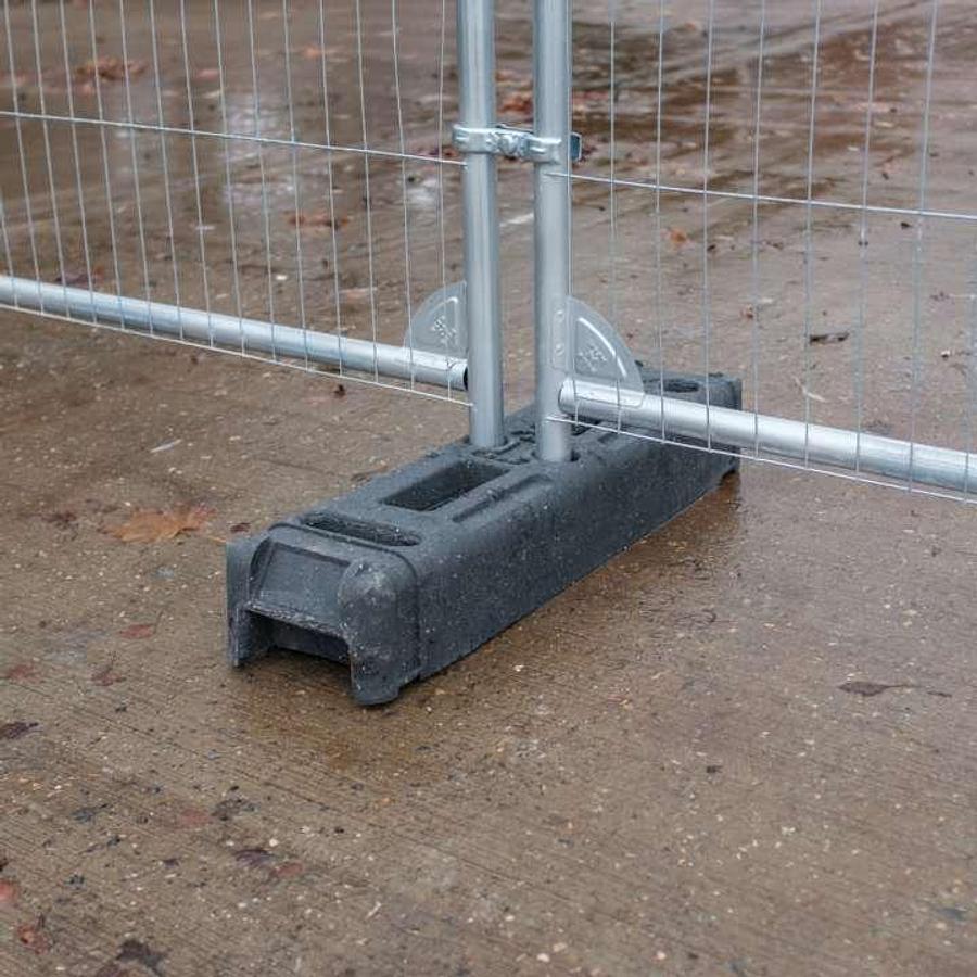 Used FENCE BLOCKS ( FOOT)