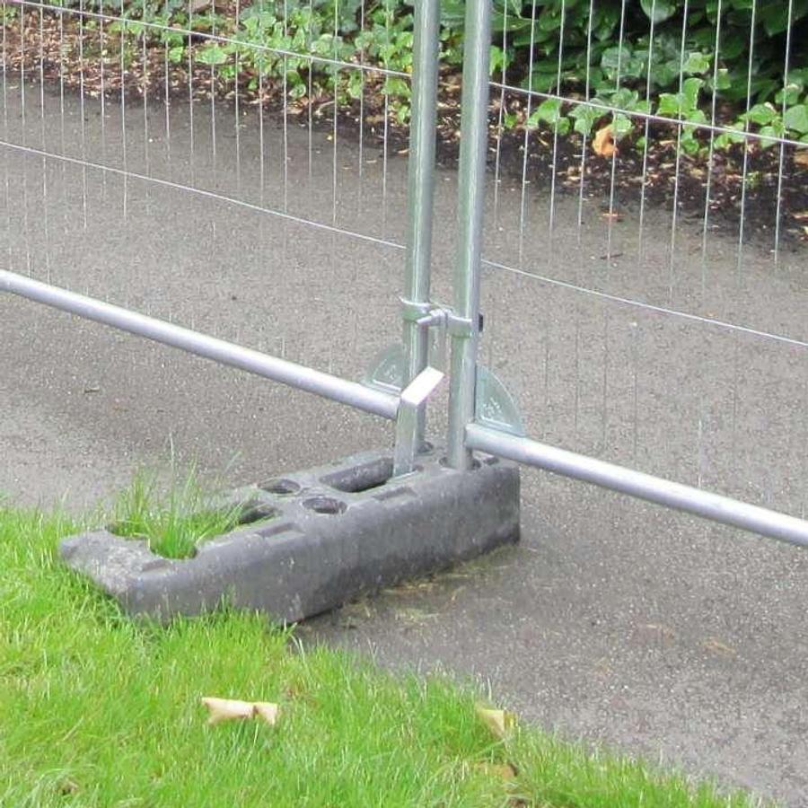 Used FENCE BLOCKS ( FOOT)