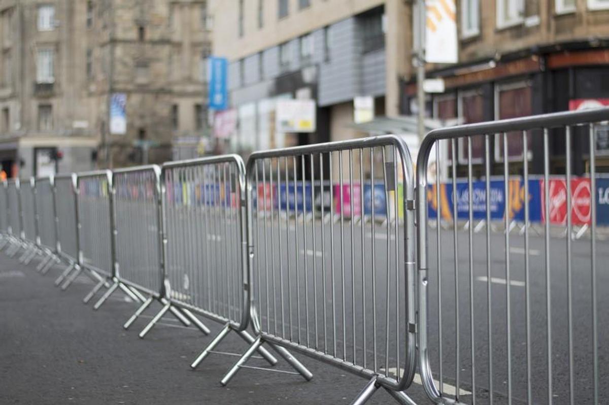 CROWD CONTROL BARRIERS