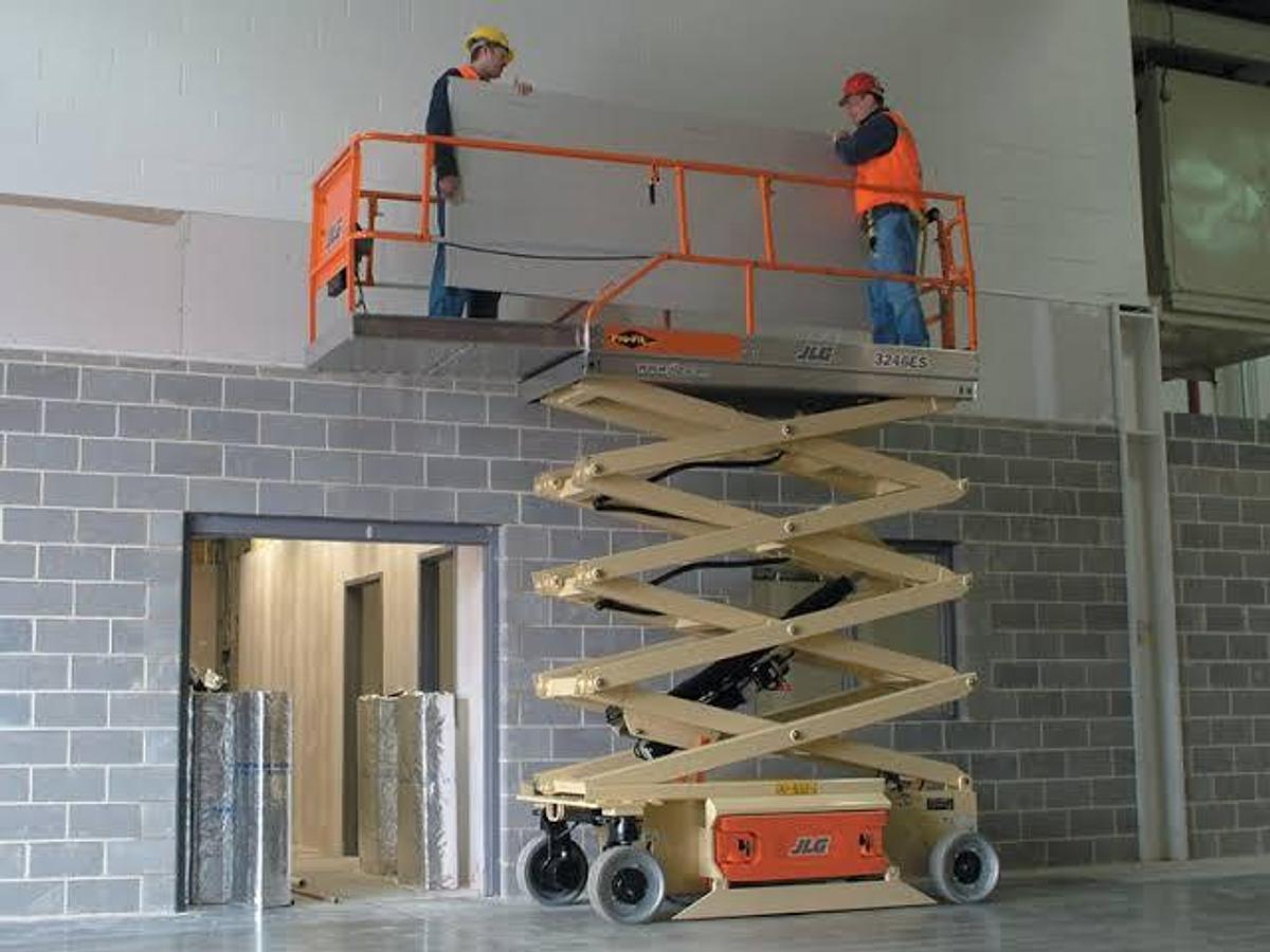 Used JLG 3246ES SCISSOR LIFT