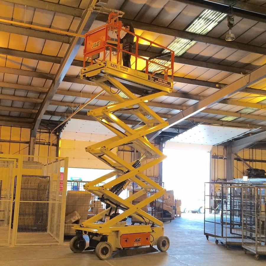 Used JLG 3246ES SCISSOR LIFT