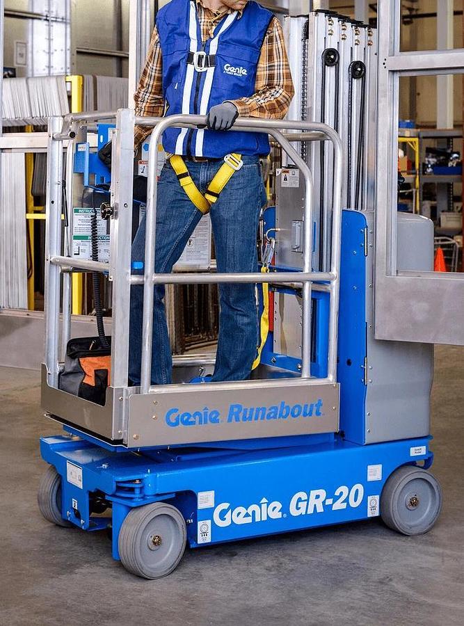 Used GENIE GR20 RUNABOUT LIFT