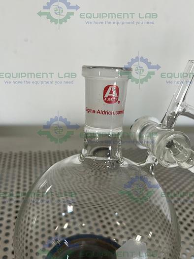 Used Sigma Aldrich  1000 mL Solvent Storage Flask 24/40 w/ 4 mm PTFE stopcock Stopcock