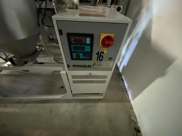 Used 2000 Piovan DS406 Desiccant Dryer System