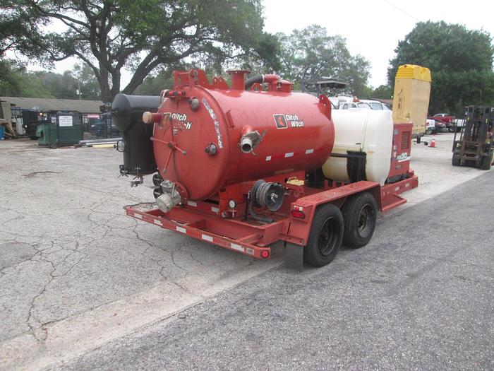 Used 2007 Ditch Witch FX30 Portable Vacuum Trailer