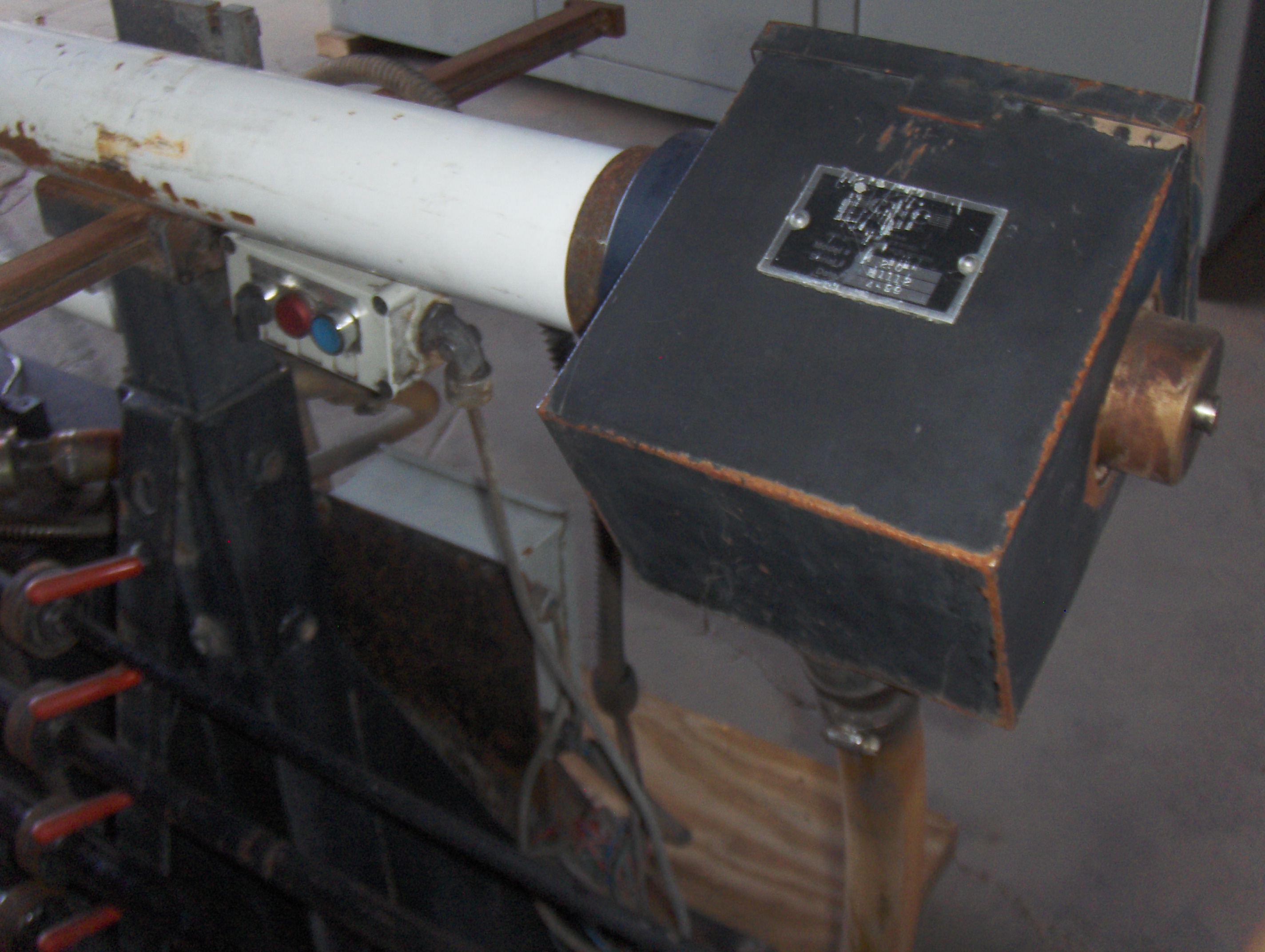 Used 132" CNC Enhancements Hydroturn Bar Feeder