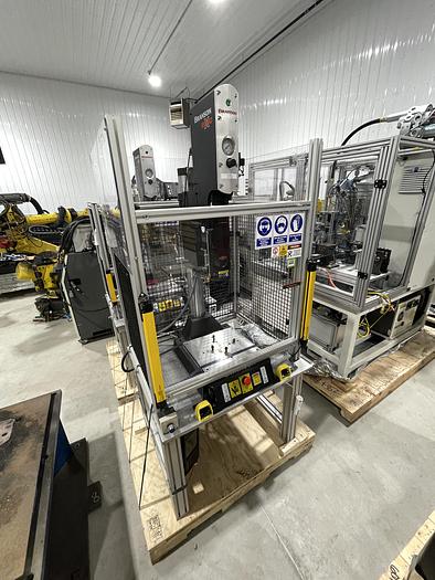 Used BRANSON 2000X 2500 WATT ULTASONIC WELDER IN STAND ALONE WORK STATION NEW 2020