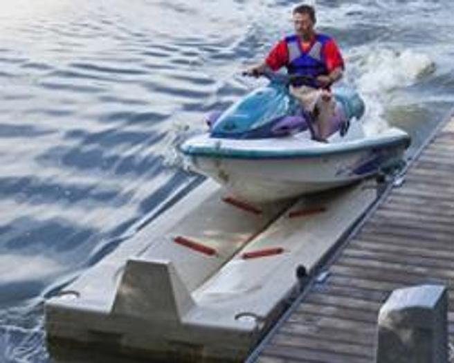 DAKA Floating PWC Lift