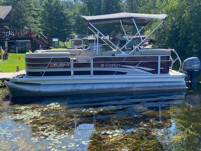 Used 2023 Sweetwater Cruising 2086C Yamaha 70hp