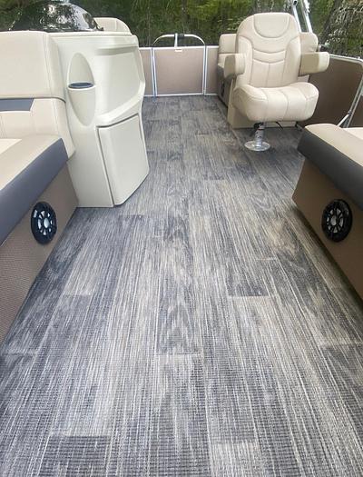 Used 2023 2286SB Sweetwater C0-Caption Seating