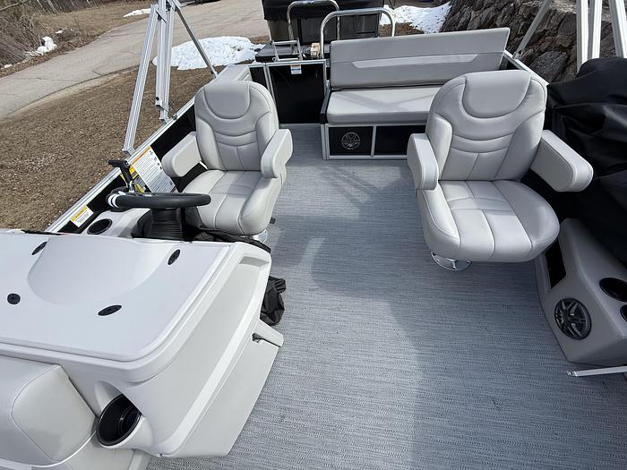 Sweetwater Xperience 2286 SFLX Yamaha 115hp