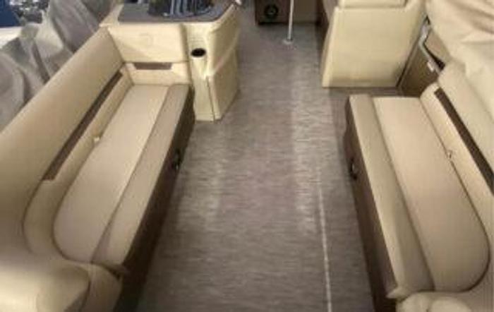 Used 2023 Sweetwater Cruising 2086C