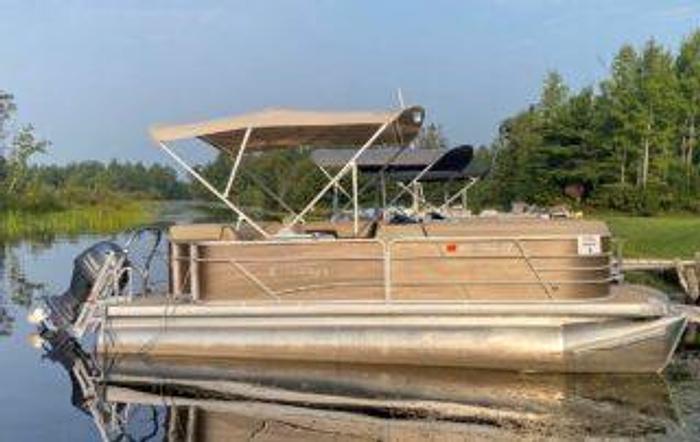 Used 2023 Sweetwater Cruising 2086C