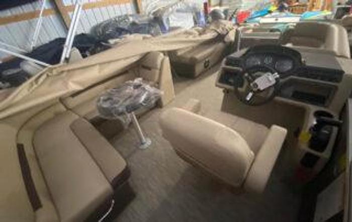 Used 2023 Sweetwater Cruising 2086C