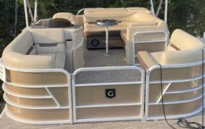 Used 2023 Sweetwater Cruising 2086C