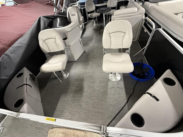 Used 2023 Sweetwater Xperience Fish 2086FX