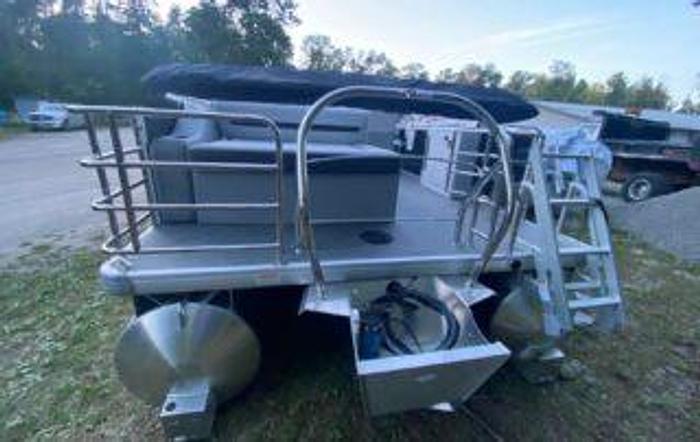 NEW 2025 Sweetwater C0-Caption-Lodge