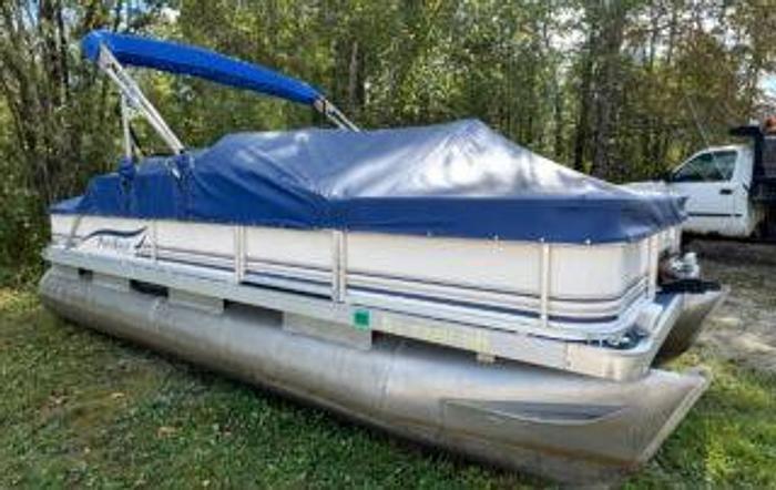 Used 2002 Parti Kraft 180FC 18′ Fishing