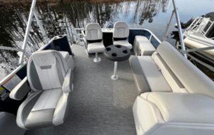 Used 2024 Sweetwater Fishing 1886FX