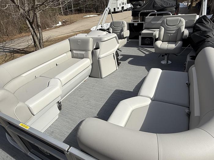 Sweetwater Xperience 2286 SFLX Yamaha 115hp