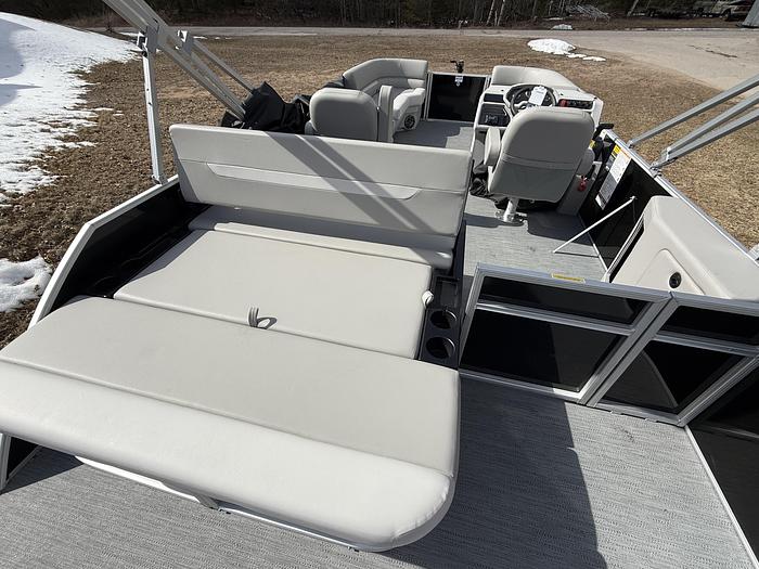 Sweetwater Xperience 2286 SFLX Yamaha 115hp